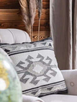 Housse De Coussin 'Dilan I' -Magasin De Rénovation Domiciliaire 60006883 28102 124610 28102 124610 kissen grau kissenbezug kissenhuelle dekokissen 03