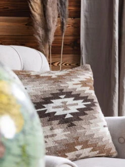 Housse De Coussin 'Dilan II' -Magasin De Rénovation Domiciliaire 60006884 23102 124605 23102 124605 kissen braun kissenbezug kissenhuelle dekokissen 03