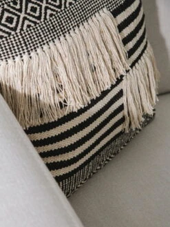 Housse De Coussin 'Deja I' -Magasin De Rénovation Domiciliaire 60007277 37102 124619 37102 124619 kissen schwarz weiss kissenbezug kissenhuelle dekokissen 04