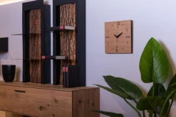 Horloge Murale Design 'Kultuhr (oak Angular)' -Magasin De Rénovation Domiciliaire ch51 a 01 a 01 schwarz beige wohnzimmer wanduhr modern holz nachhaltig 04