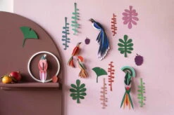 Objet Mural En Carton 'Bird Observer' -Magasin De Rénovation Domiciliaire cur02 tierskulpturen bunt gruen wanddeko papier wandskulptur karton 3d wandobjekt aus karton wandskulptur papier 3d objekt zum zusammenstecken studio roof 03