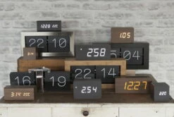 Karlsson Réveil 'Block' 7 Karlsson Réveil 'Block' -Magasin De Rénovation Domiciliaire ka5652bk wanduhren schwarz wecker modern uhr design 03