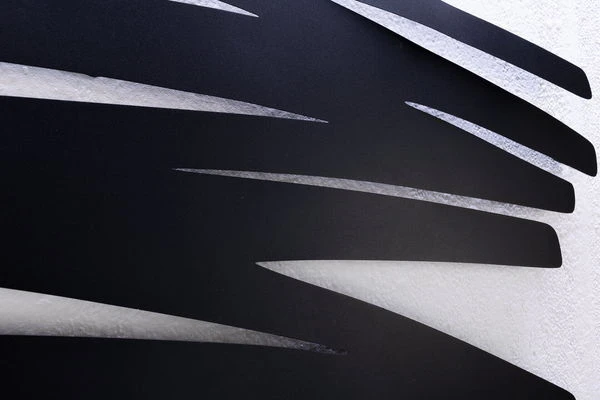 Sculpture Murale En Métal 'Sweeping Harmony' 97x70x3cm 8 Sculpture Murale En Métal 'Sweeping Harmony' 97x70x3cm – Image 6